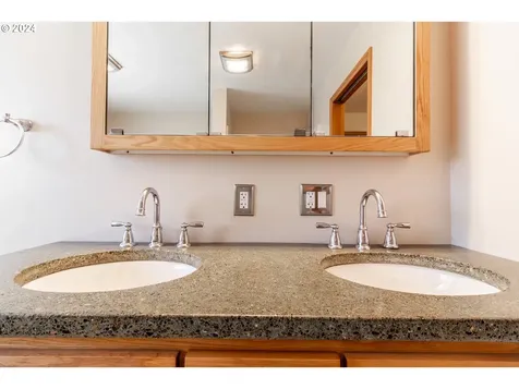 250 Coos Bay Wagon Road Roseburg OR 97471