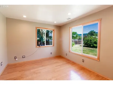 250 Coos Bay Wagon Road Roseburg OR 97471