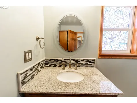 250 Coos Bay Wagon Road Roseburg OR 97471