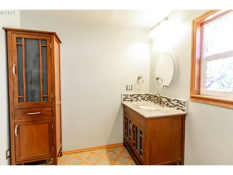 250 Coos Bay Wagon Road Roseburg OR 97471