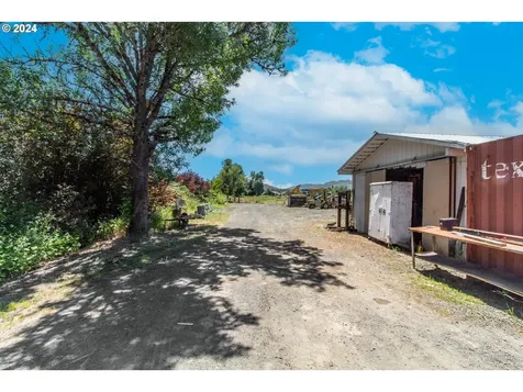 250 Coos Bay Wagon Road Roseburg OR 97471
