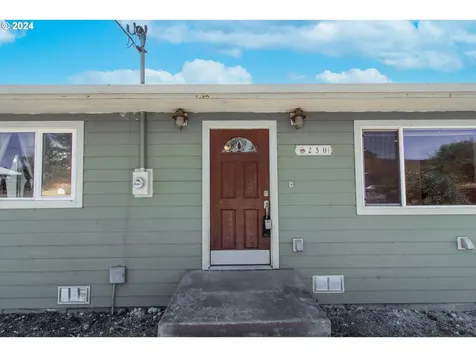 250 Coos Bay Wagon Road Roseburg OR 97471