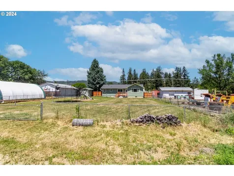 250 Coos Bay Wagon Road Roseburg OR 97471