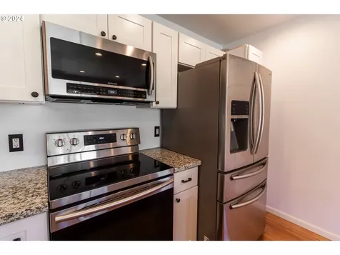 250 Coos Bay Wagon Road Roseburg OR 97471
