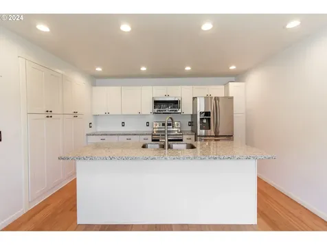250 Coos Bay Wagon Road Roseburg OR 97471
