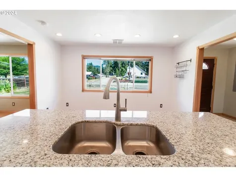 250 Coos Bay Wagon Road Roseburg OR 97471