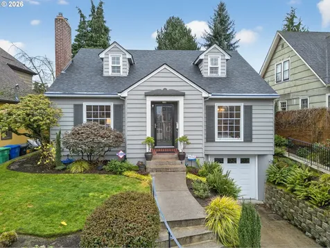 728 NE Royal Court Portland OR 97232