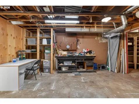 728 NE Royal Court Portland OR 97232
