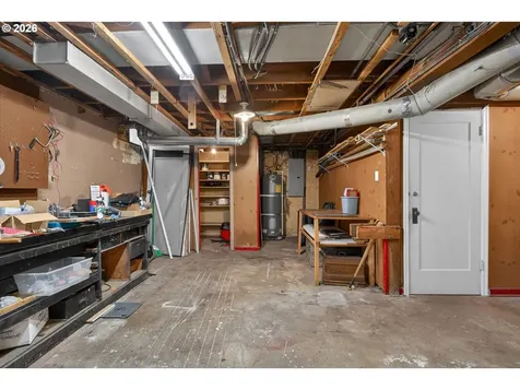 728 NE Royal Court Portland OR 97232