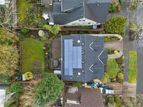 728 NE Royal Court Portland OR 97232