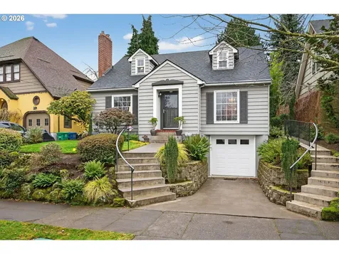 728 NE Royal Court Portland OR 97232