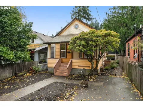 6920 SE Belmont Street Portland OR 97215