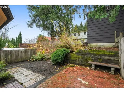 6920 SE Belmont Street Portland OR 97215