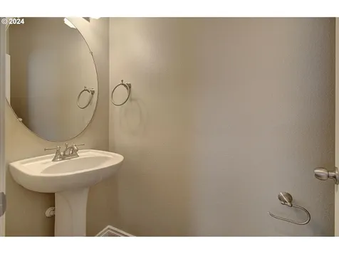 5604 NE 44th Street Vancouver WA 98661