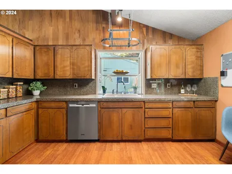 1624 Nw 13th Street Gresham OR 97030