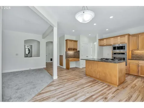 1018 34th Place Forest Grove OR 97116