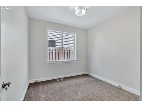 1018 34th Place Forest Grove OR 97116