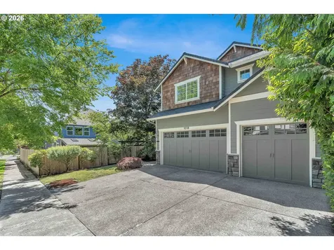 1018 34th Place Forest Grove OR 97116