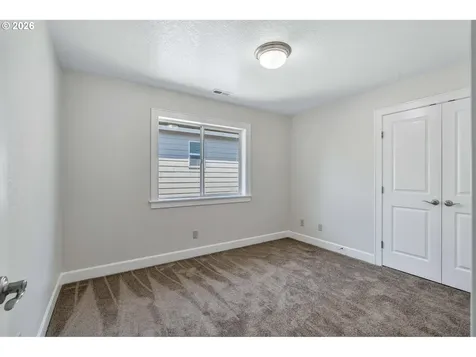 1018 34th Place Forest Grove OR 97116