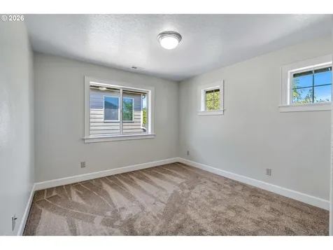 1018 34th Place Forest Grove OR 97116