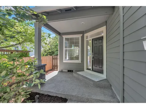 1018 34th Place Forest Grove OR 97116
