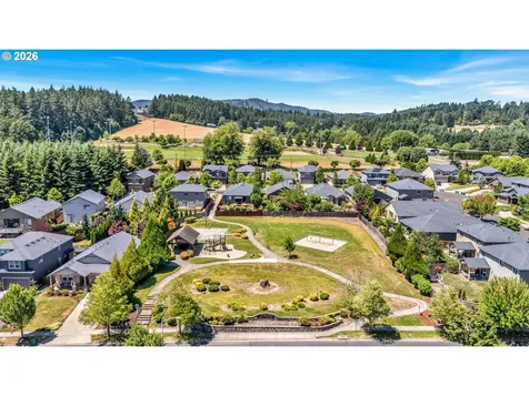 1018 34th Place Forest Grove OR 97116