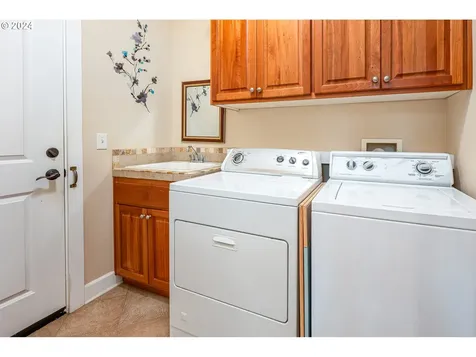 1214 Spyglass Court Creswell OR 97426