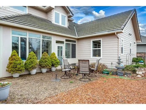 1214 Spyglass Court Creswell OR 97426