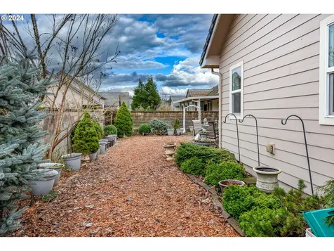 1214 Spyglass Court Creswell OR 97426