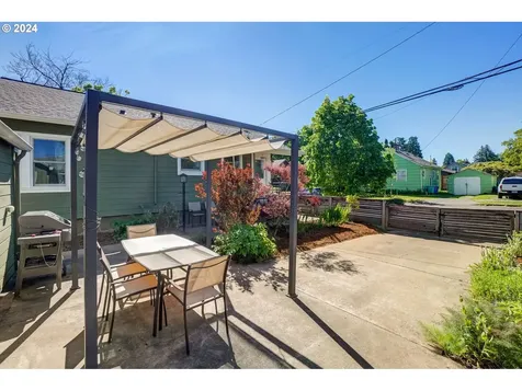 8205 N Dwight Avenue Portland OR 97203