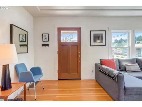 8205 N Dwight Avenue Portland OR 97203