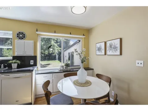 4810 Se 49th Avenue Portland OR 97206