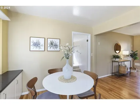 4810 Se 49th Avenue Portland OR 97206