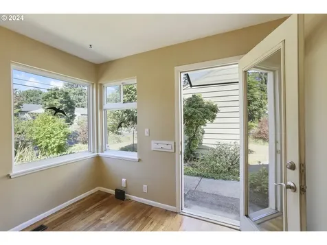 4810 Se 49th Avenue Portland OR 97206