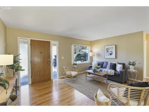 4810 Se 49th Avenue Portland OR 97206