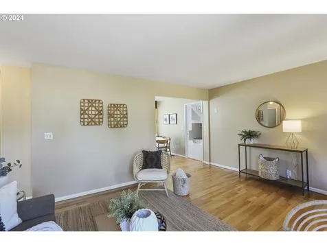 4810 Se 49th Avenue Portland OR 97206