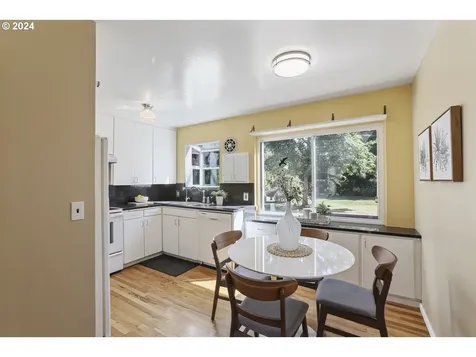 4810 Se 49th Avenue Portland OR 97206