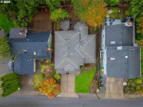 15176 SW Kilchis Court Beaverton OR 97007