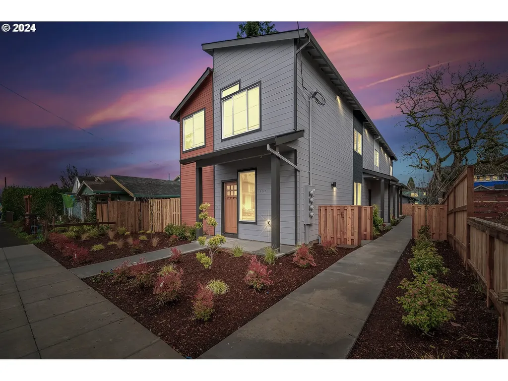 9395 N Ivanhoe Street Portland OR 97203