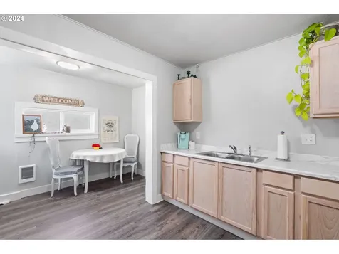 123 Williams Avenue Kelso WA 98626