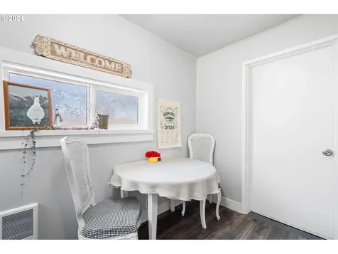 123 Williams Avenue Kelso WA 98626