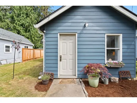 123 Williams Avenue Kelso WA 98626