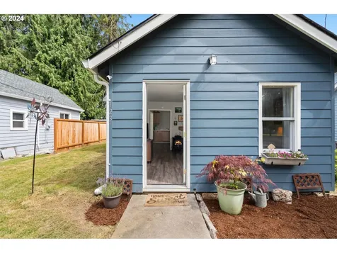 123 Williams Avenue Kelso WA 98626