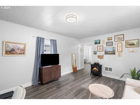 123 Williams Avenue Kelso WA 98626