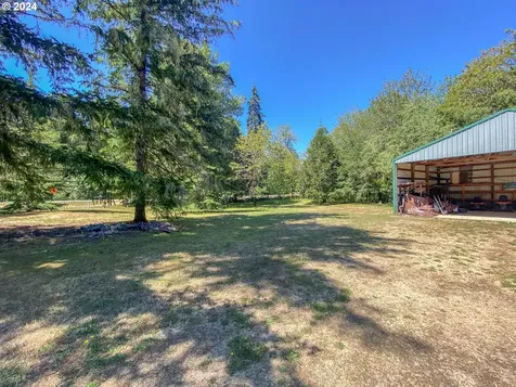 230 Hinkle Creek Road Sutherlin OR 97479