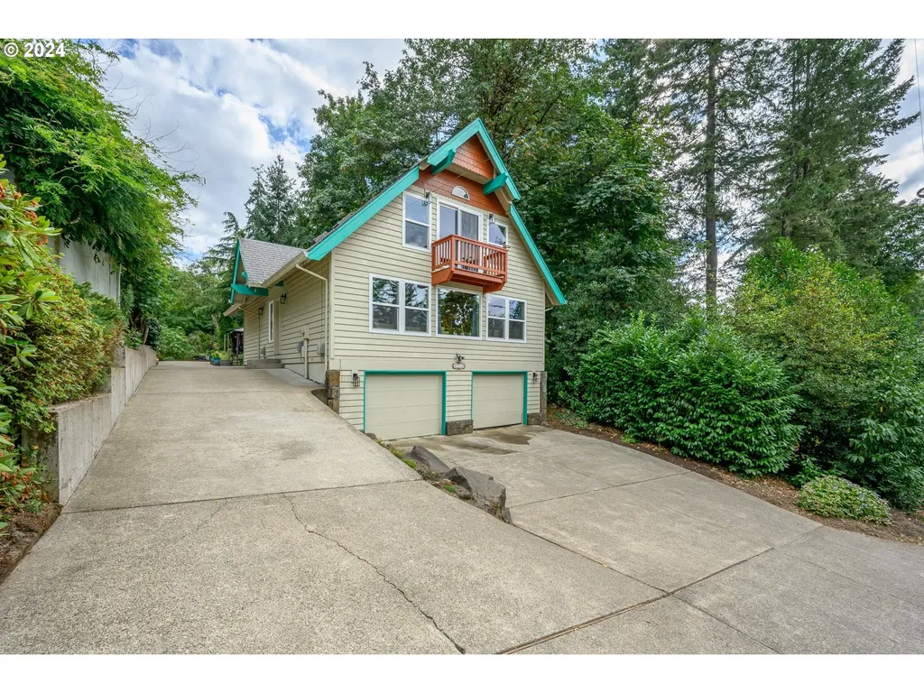 4718 SW Vesta Street Portland OR 97219