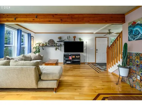 4718 SW Vesta Street Portland OR 97219