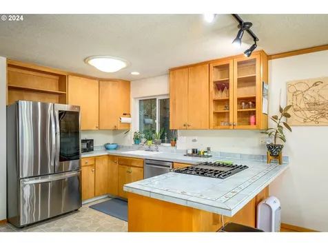 4718 SW Vesta Street Portland OR 97219