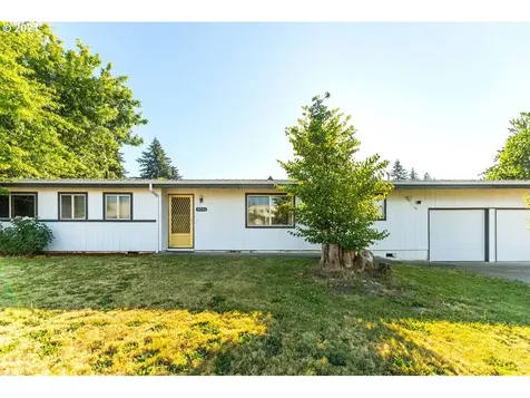 18506 Portland Avenue Gladstone OR 97027