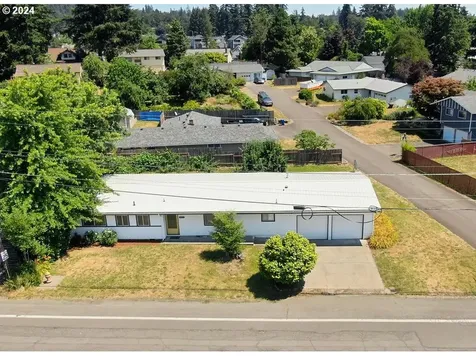 18506 Portland Avenue Gladstone OR 97027